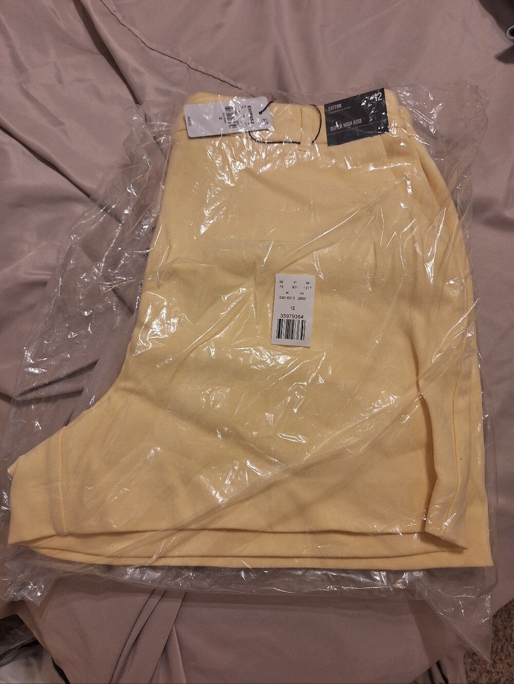 Express Stylist Shorts - Picture 4 of 5